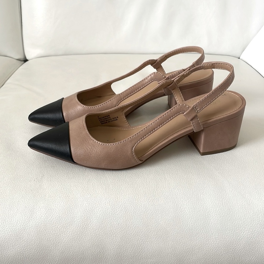 Express Two tone tan/black block heels size 7